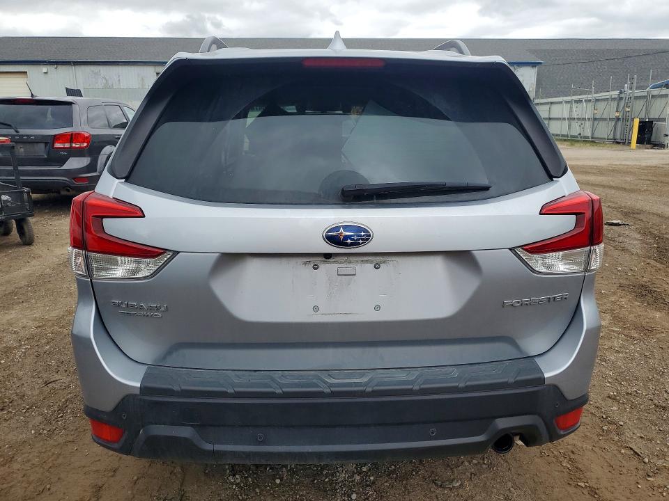 57635476 :رقم المزاد ، JF2SKAUC8MH560886 vin ، 2021 Subaru Forester مزاد بيع