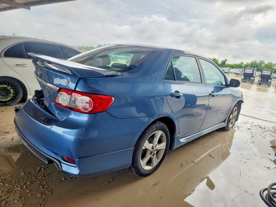 56845586 :رقم المزاد ، 5YFBU4EE6DP158671 vin ، 2013 Toyota Corolla مزاد بيع