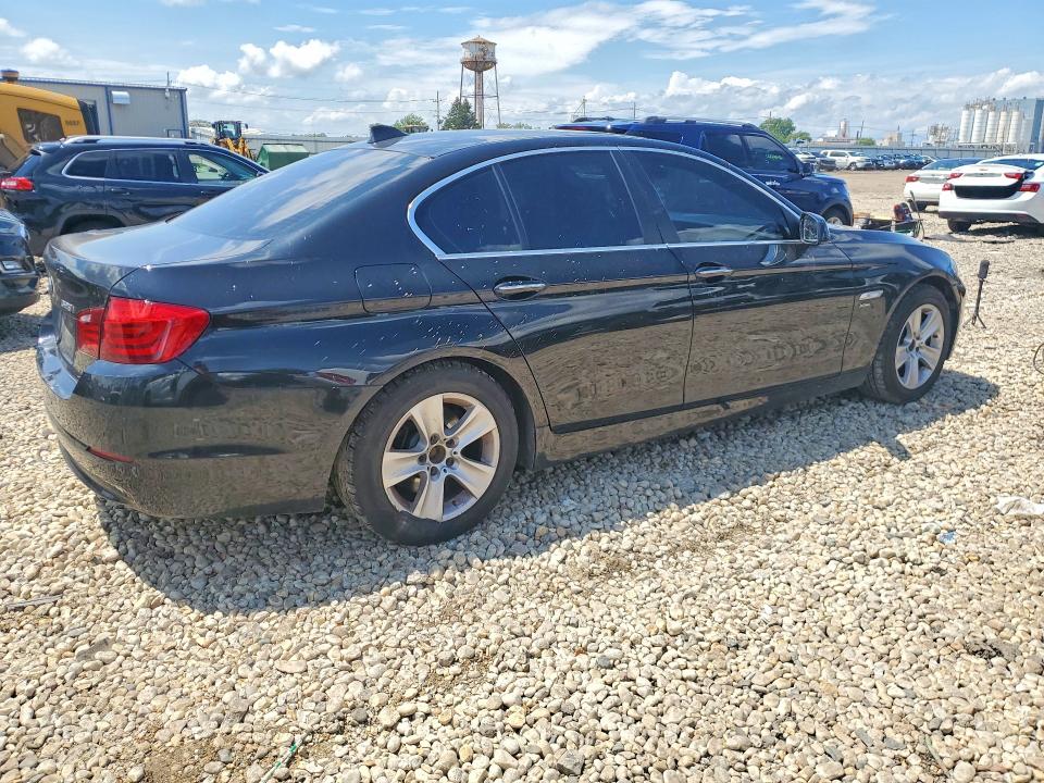 55737696 :رقم المزاد ، WBAXH5C57CC595229 vin ، 2012 Bmw 528 مزاد بيع