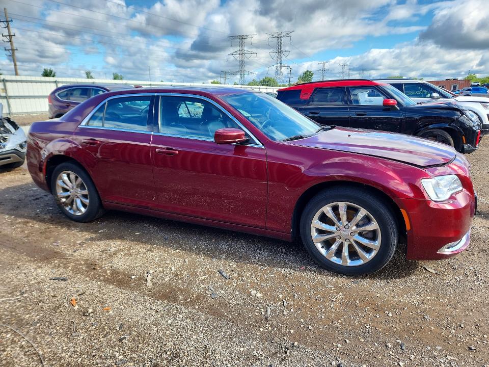 2016 Chrysler 300 მანქანა იყიდება აუქციონზე, vin: 2C3CCARG7GH351332, აუქციონის ნომერი: 57521576