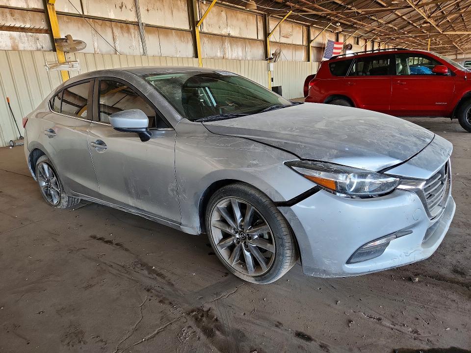 55866316 :رقم المزاد ، 3MZBN1V30JM217577 vin ، 2018 Mazda 3 مزاد بيع