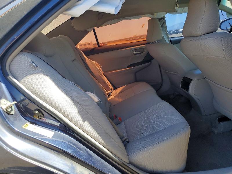 55593546 :رقم المزاد ، 4T1BF1FK5FU997435 vin ، 2015 Toyota Camry مزاد بيع