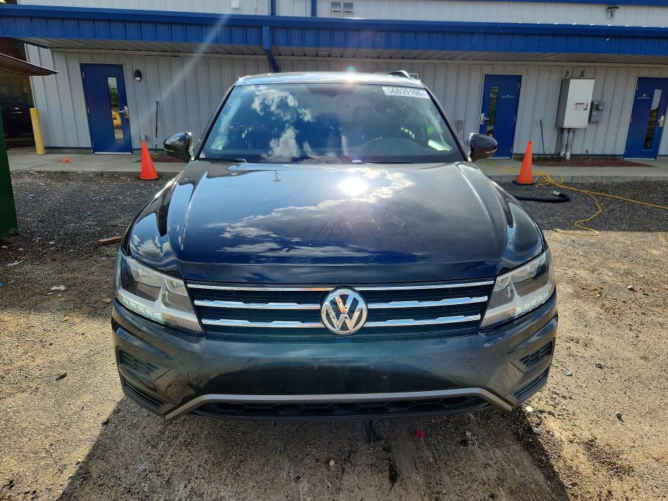 56859166 :رقم المزاد ، 3VV2B7AX2LM024200 vin ، 2020 Volkswagen Tiguan مزاد بيع
