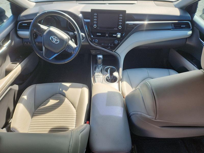 58608526 :رقم المزاد ، 4T1T11AK4NU625996 vin ، 2022 Toyota Camry مزاد بيع