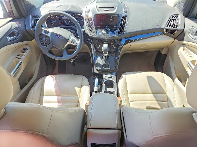 2015 Ford Escape მანქანა იყიდება აუქციონზე, vin: 1FMCU9J95FUB63582, აუქციონის ნომერი: 57215236