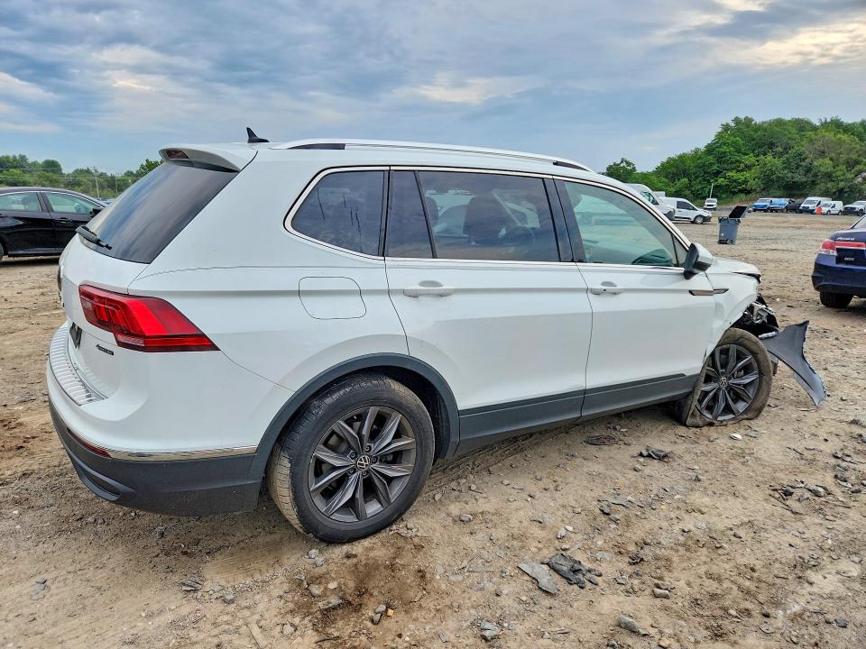 Продаж на аукціоні авто 2022 Volkswagen Tiguan, vin: 3VV2B7AX3NM129752, номер лоту: 58506106