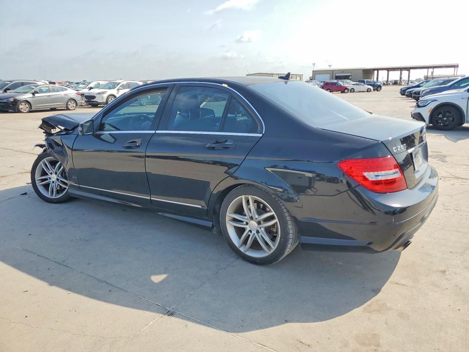Продаж на аукціоні авто 2013 Mercedes-benz C, vin: WDDGF4HBXDA869897, номер лоту: 58710036