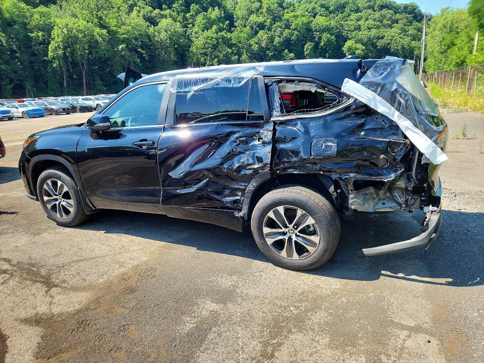 2026 Toyota Highlander მანქანა იყიდება აუქციონზე, vin: 5TDKDRBH5TS604200, აუქციონის ნომერი: 59251946