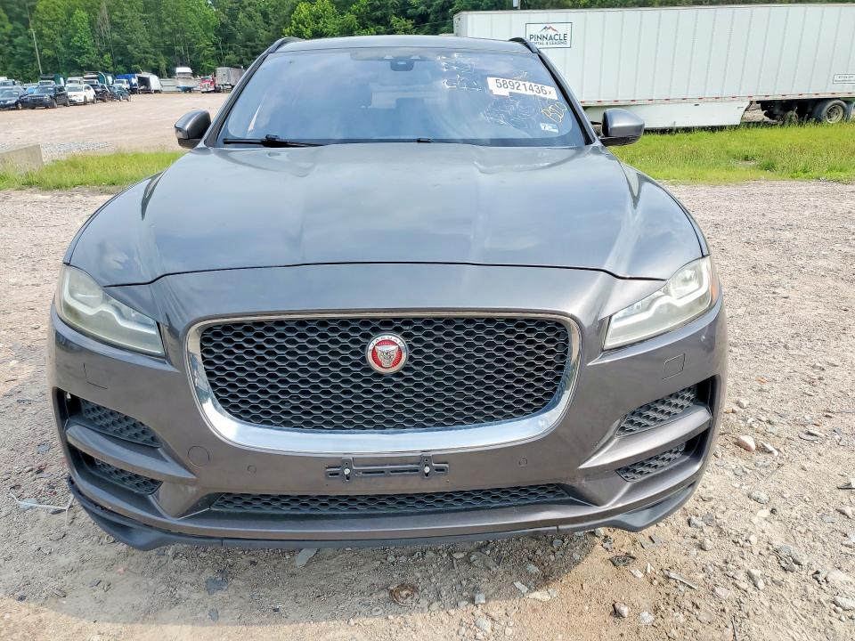 2017 Jaguar F-pace მანქანა იყიდება აუქციონზე, vin: SADCK2BV8HA054264, აუქციონის ნომერი: 58921436