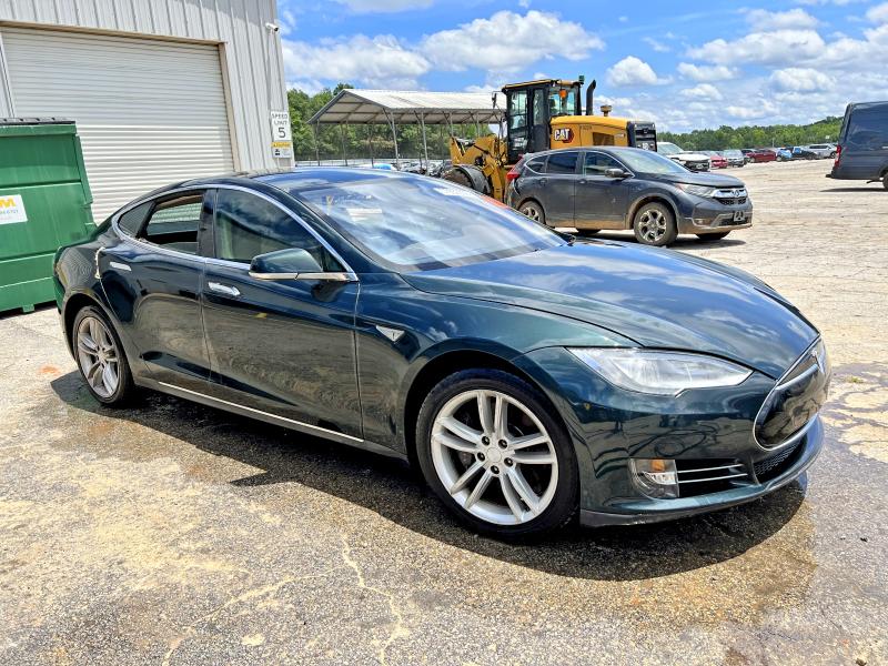 57662306 :رقم المزاد ، 5YJSA1AC1DFP10732 vin ، 2013 Tesla Model S مزاد بيع