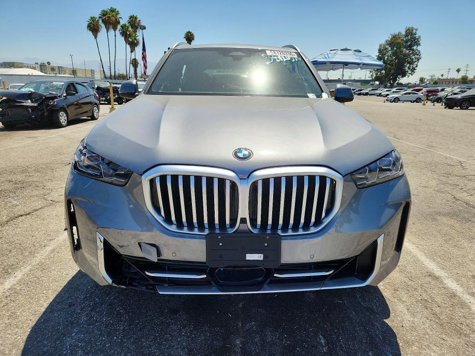 58120336 :رقم المزاد ، 5UX13EU01T9319926 vin ، 2026 Bmw X5 مزاد بيع