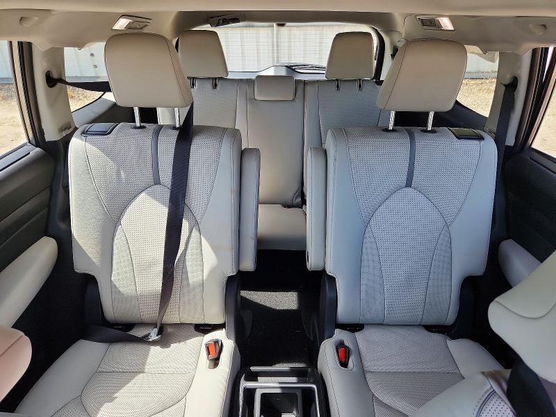 2026 Toyota Grand Highlander მანქანა იყიდება აუქციონზე, vin: 5TDAAAB56TS120824, აუქციონის ნომერი: 55843506