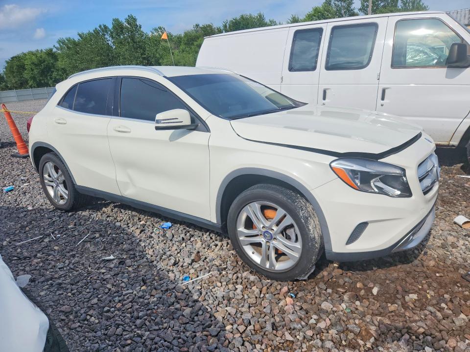 59122826 :رقم المزاد ، WDCTG4EB4FJ169977 vin ، 2015 Mercedes-benz Gla مزاد بيع