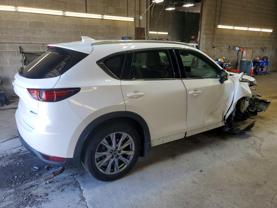 2021 Mazda Cx-5 მანქანა იყიდება აუქციონზე, vin: JM3KFBDM8M1360558, აუქციონის ნომერი: 56971396