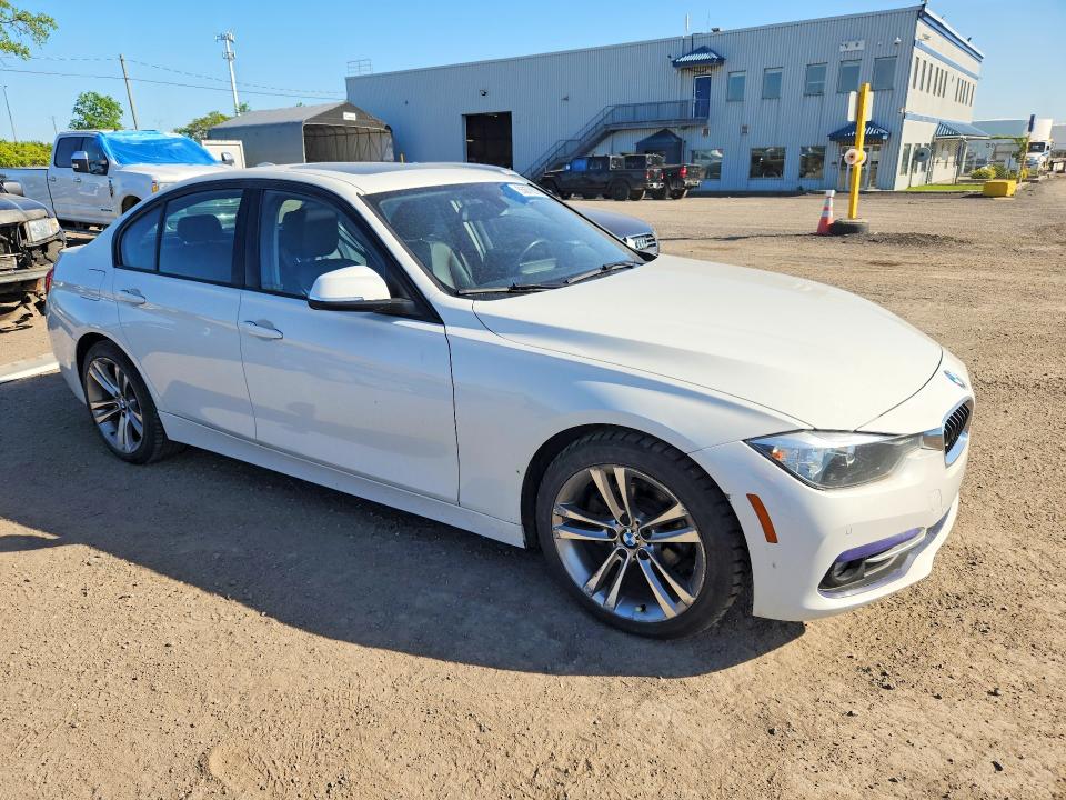 55679216 :رقم المزاد ، WBA8A3C53GK689729 vin ، 2016 Bmw 320 مزاد بيع