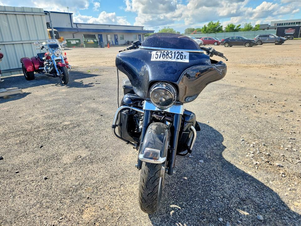 57683126 :رقم المزاد ، 1HD1FCW152Y631446 vin ، 2002 Harley-davidson Flhtcui مزاد بيع