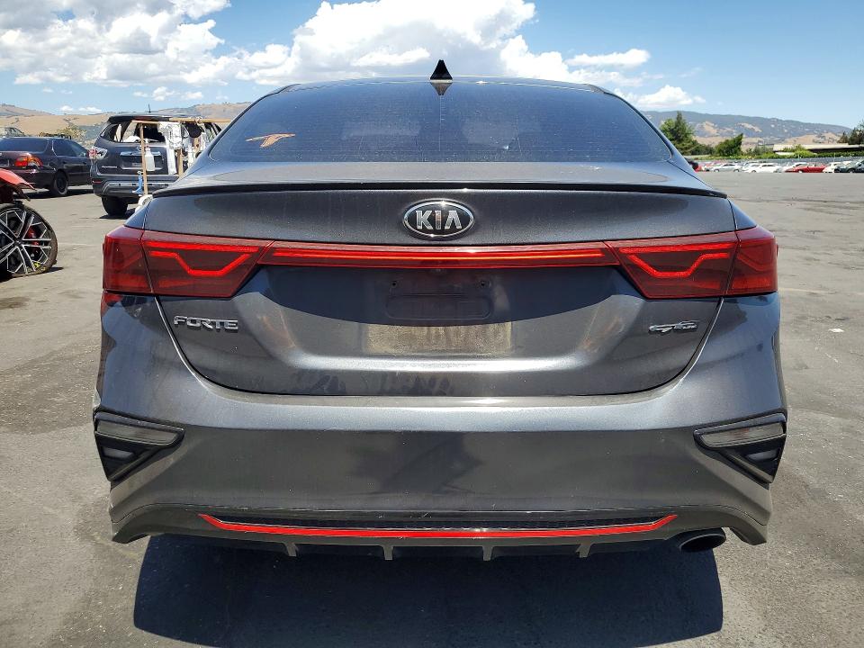 2020 Kia Forte მანქანა იყიდება აუქციონზე, vin: 3KPF34AD2LE228779, აუქციონის ნომერი: 59550416