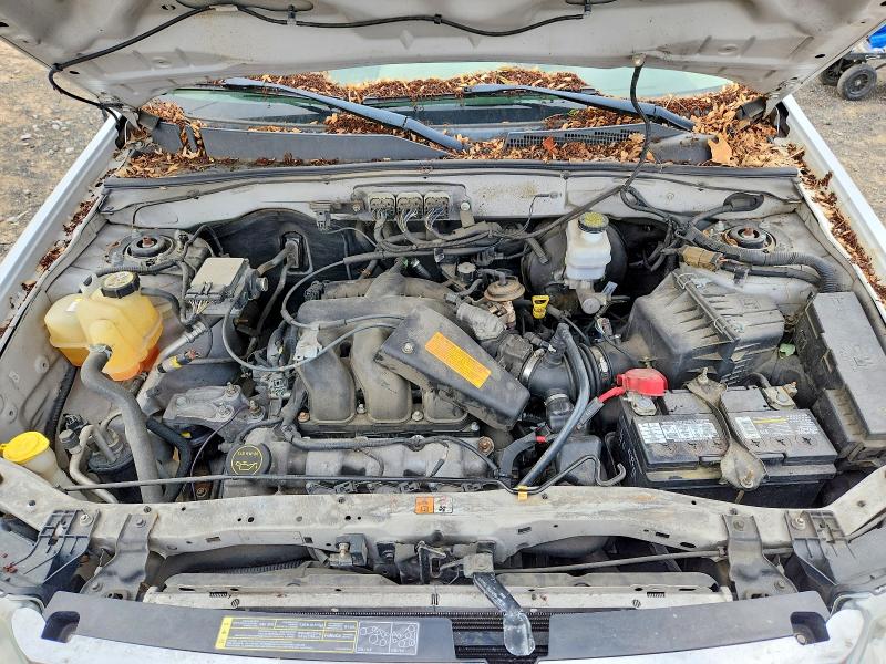 55619796 :رقم المزاد ، 1FMCU93138KE29185 vin ، 2008 Ford Escape مزاد بيع