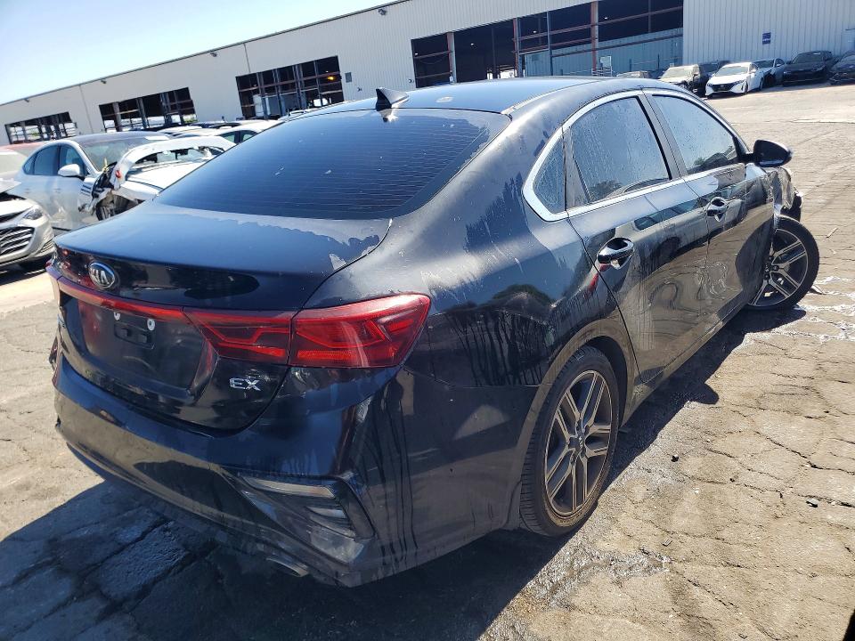 54997646 :رقم المزاد ، 3KPF54ADXME402948 vin ، 2021 Kia Forte مزاد بيع