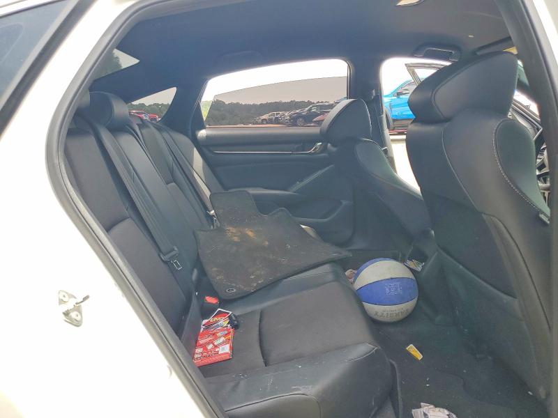 Продаж на аукціоні авто 2018 Honda Accord, vin: 1HGCV1F32JA175420, номер лоту: 56813436