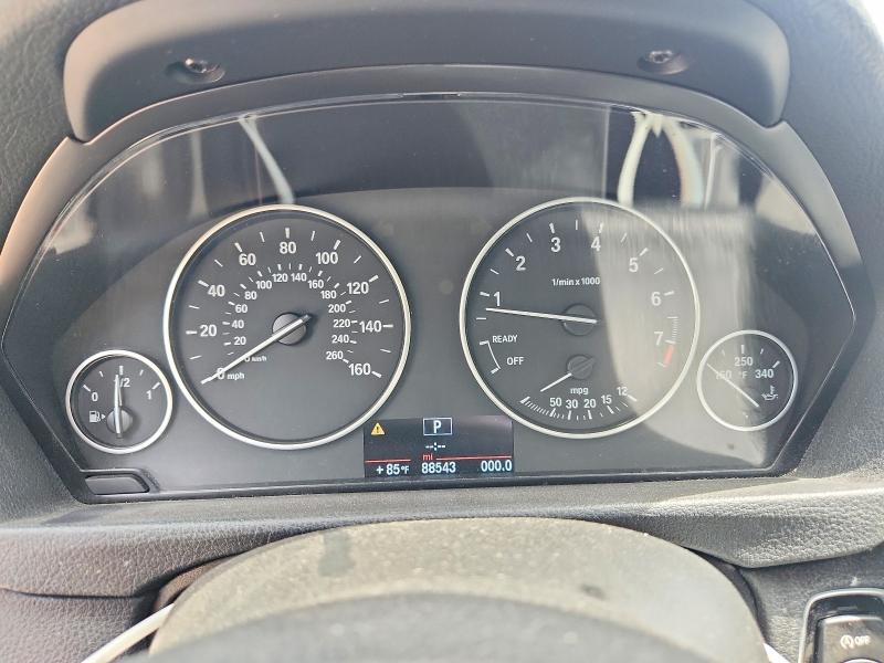 56426076 :رقم المزاد ، WBA3C3G54ENS72128 vin ، 2014 Bmw 320 مزاد بيع