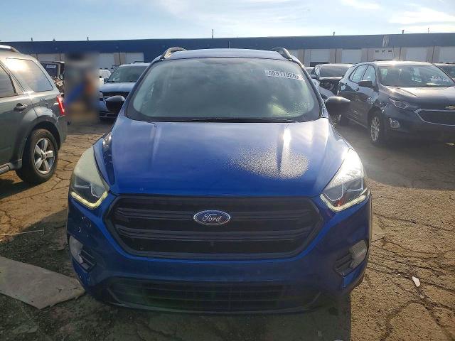 58911926 :رقم المزاد ، 1FMCU9GDXJUA13469 vin ، 2018 Ford Escape مزاد بيع
