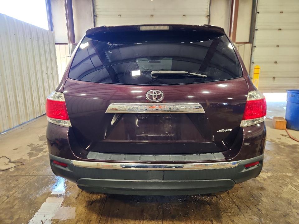 55682276 :رقم المزاد ، 5TDBK3EH1CS124587 vin ، 2012 Toyota Highlander مزاد بيع
