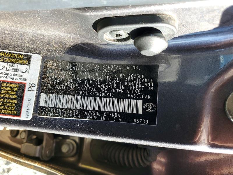 2016 Toyota Camry Hybrid მანქანა იყიდება აუქციონზე, vin: 4T1BD1FK7GU200819, აუქციონის ნომერი: 56739246