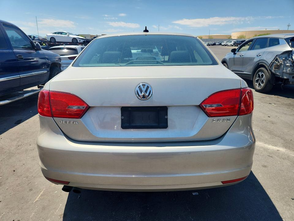 2013 Volkswagen Jetta მანქანა იყიდება აუქციონზე, vin: 3VWDP7AJ4DM208993, აუქციონის ნომერი: 58092886