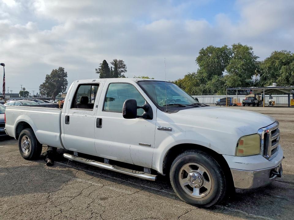 55901606 :رقم المزاد ، 1FTSW20P65EA99126 vin ، 2005 Ford F250 مزاد بيع