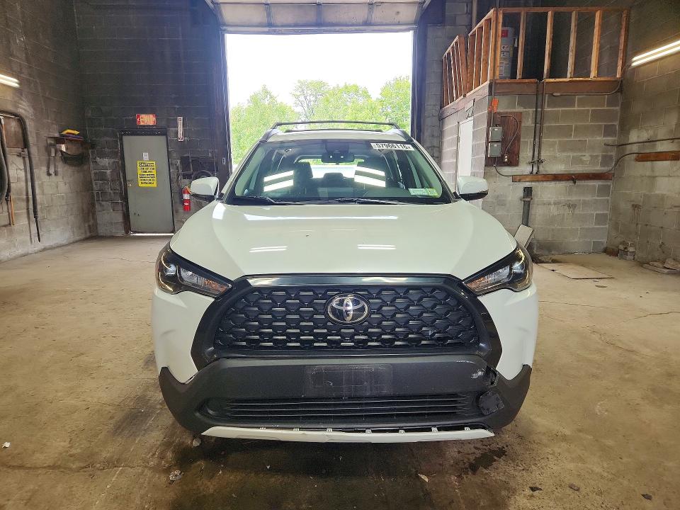 Продаж на аукціоні авто 2022 Toyota Corolla Cross, vin: 7MUCAABG4NV043213, номер лоту: 57966116
