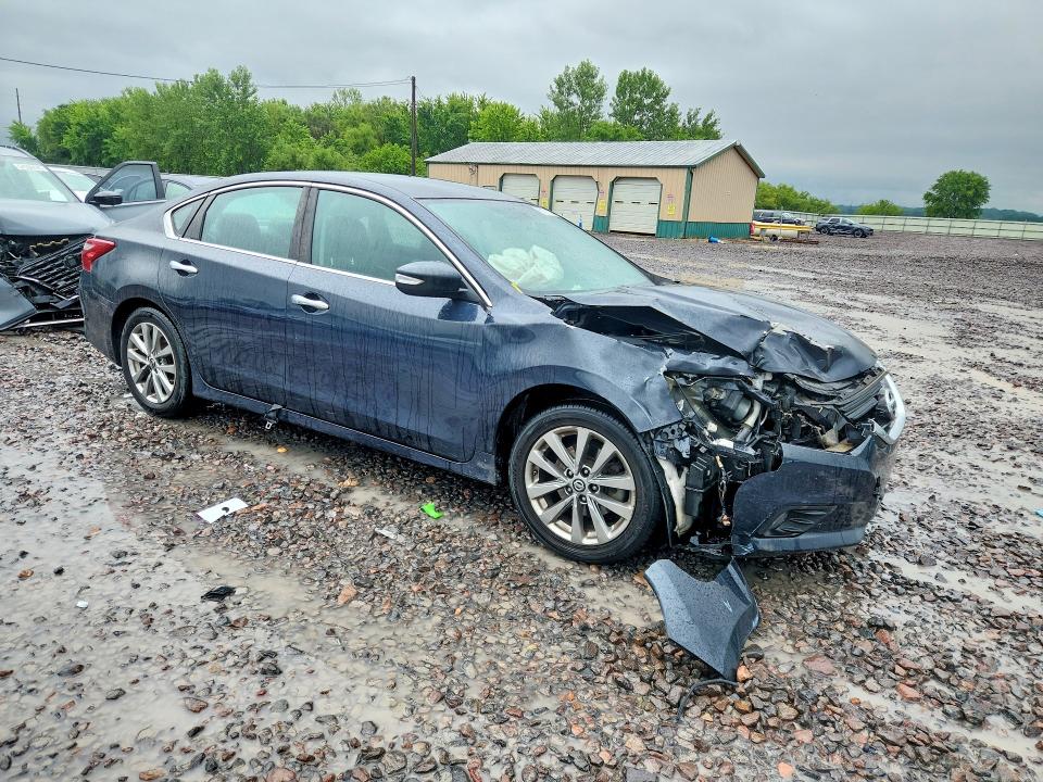 2018 Nissan Altima მანქანა იყიდება აუქციონზე, vin: 1N4AL3AP0JC199257, აუქციონის ნომერი: 57771256