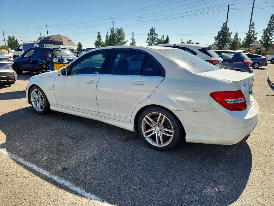 55994586 :رقم المزاد ، WDDGF4HB7CA682065 vin ، 2012 Mercedes-benz C مزاد بيع