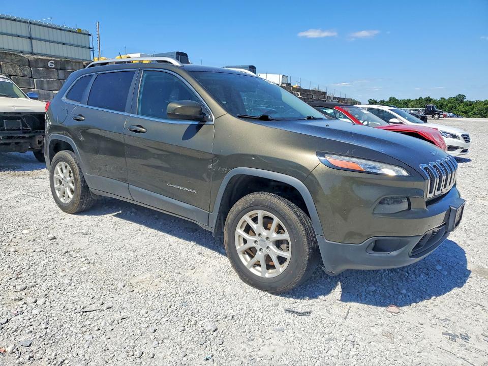 55727616 :رقم المزاد ، 1C4PJMCS6FW665331 vin ، 2015 Jeep Cherokee مزاد بيع
