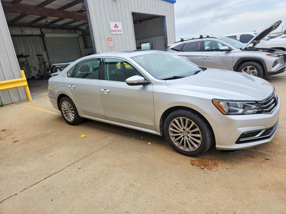 Aukcja sprzedaży 2017 Volkswagen Passat, vin: 1VWBT7A35HC049820, numer aukcji: 53961536