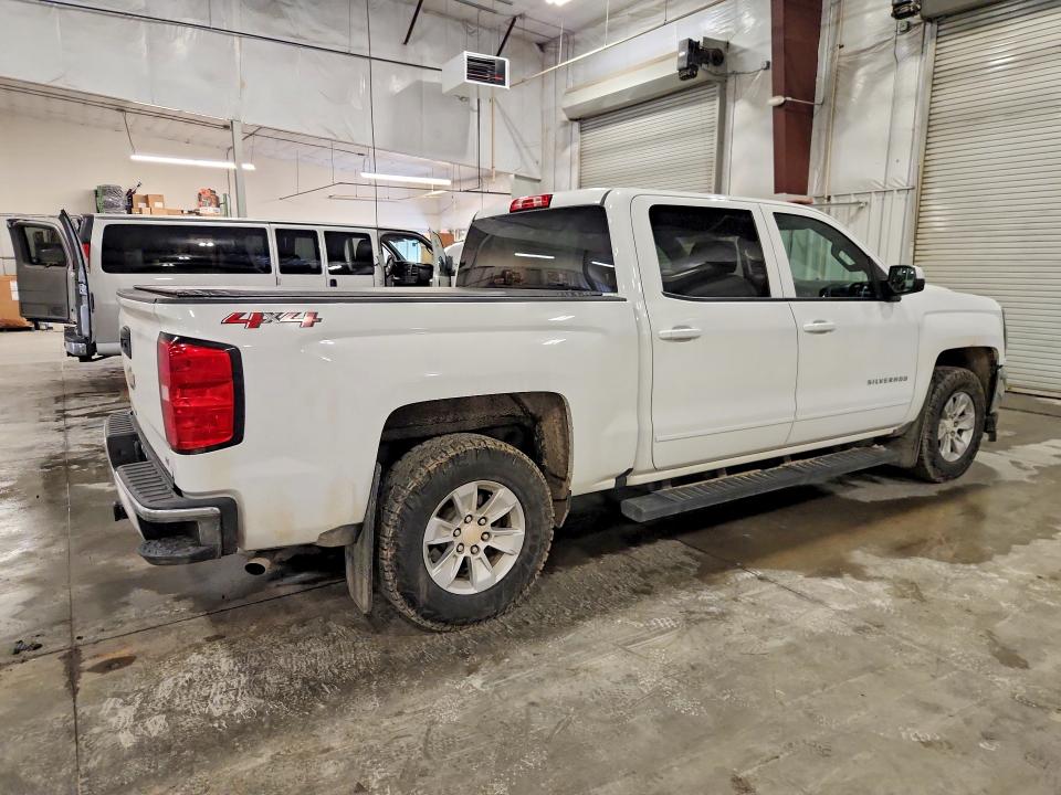 Продажа на аукционе авто 2018 Chevrolet Silverado, vin: 3GCUKREC1JG431429, номер лота: 56689056
