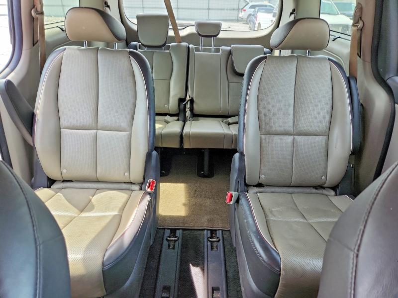 56330036 :رقم المزاد ، KNDMB5C1XH6314275 vin ، 2017 Kia Sedona مزاد بيع