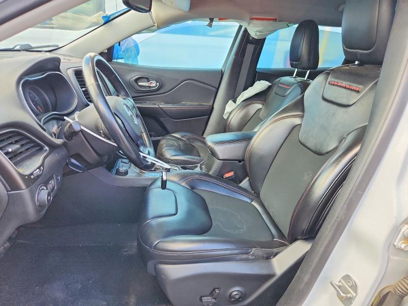 57592316 :رقم المزاد ، 1C4PJMBX0KD426926 vin ، 2019 Jeep Cherokee مزاد بيع