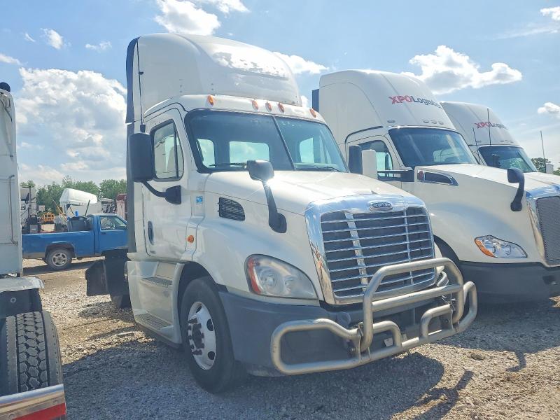 Aukcja sprzedaży 2015 Freightliner Cascadia, vin: 3AKBGADV3FSGU9329, numer aukcji: 54532046