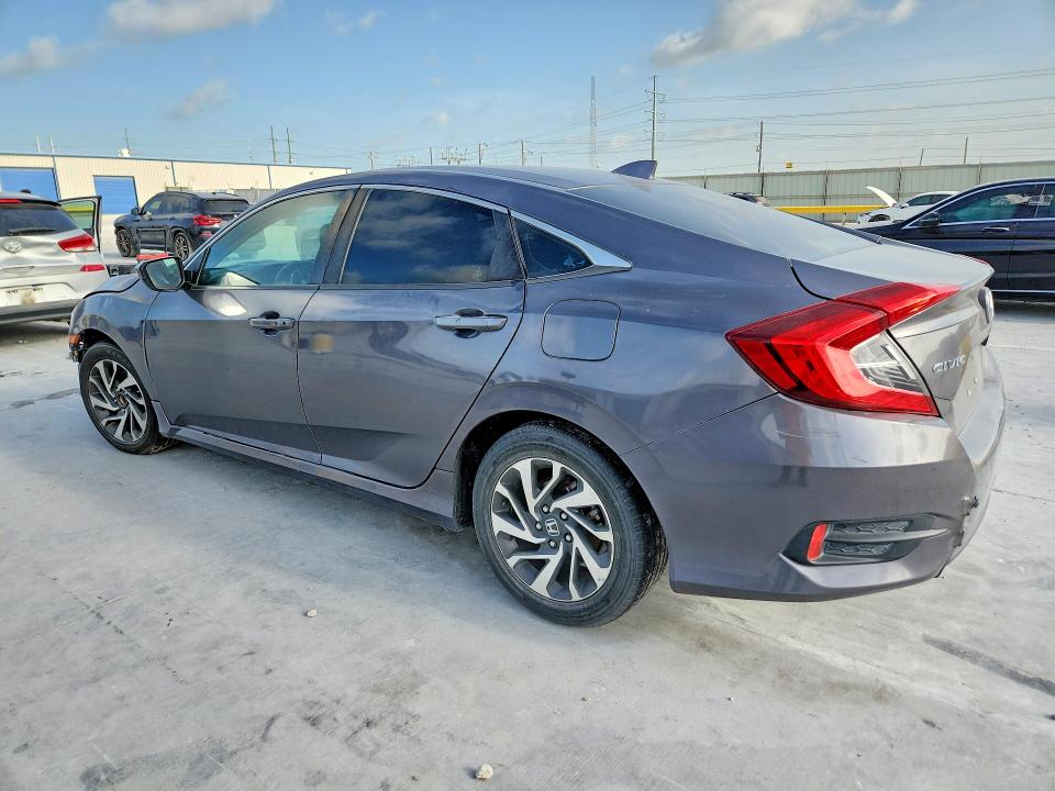 58826946 :رقم المزاد ، 19XFC2F78HE229854 vin ، 2017 Honda Civic مزاد بيع