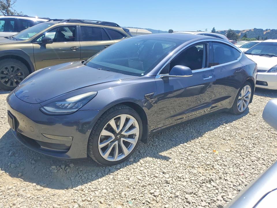 Продажа на аукционе авто 2018 Tesla Model 3, vin: 5YJ3E1EA6JF033268, номер лота: 58313006