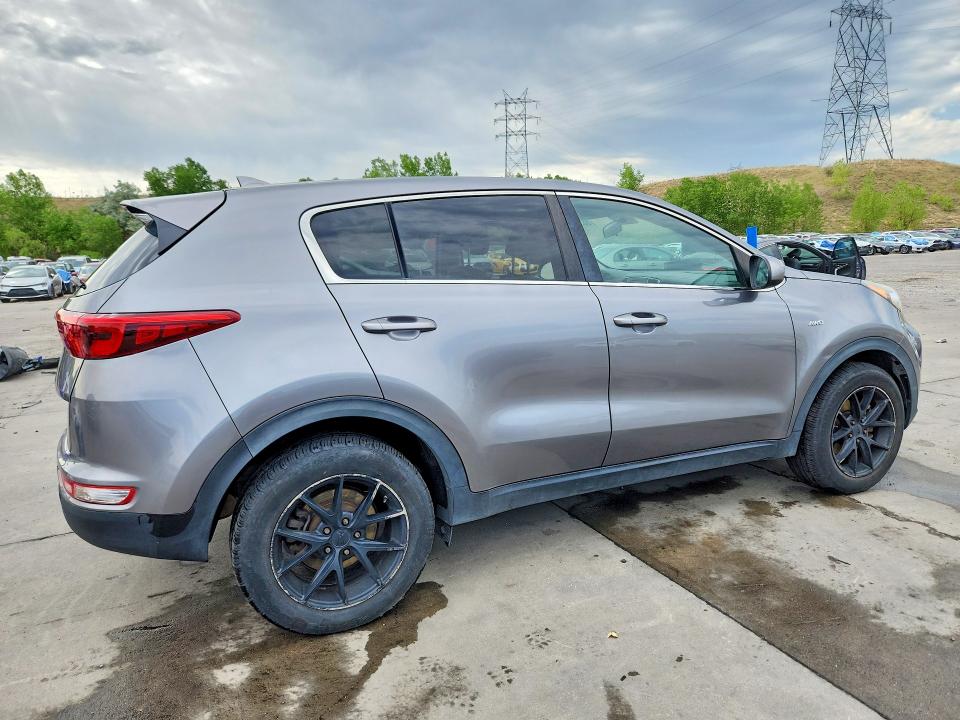 58273376 :رقم المزاد ، KNDPMCAC0H7145250 vin ، 2017 Kia Sportage مزاد بيع