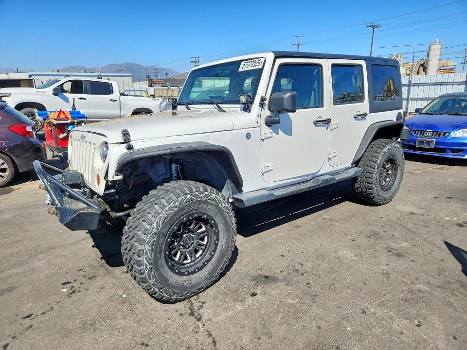 2013 Jeep Wrangler Unlimited მანქანა იყიდება აუქციონზე, vin: 1C4BJWDG9DL590218, აუქციონის ნომერი: 57070926