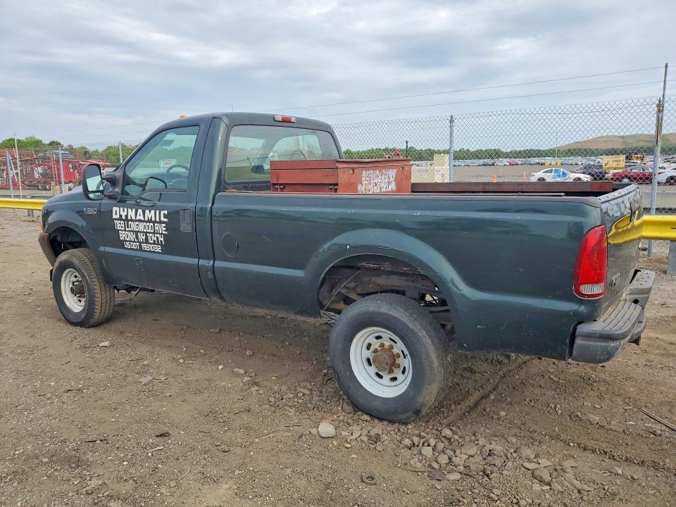 56421246 :رقم المزاد ، 1FTSF31L82EA74001 vin ، 2002 Ford F350 مزاد بيع