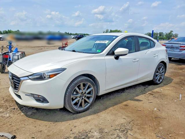 Продажа на аукционе авто 2018 Mazda 3, vin: 3MZBN1W34JM251326, номер лота: 57082916