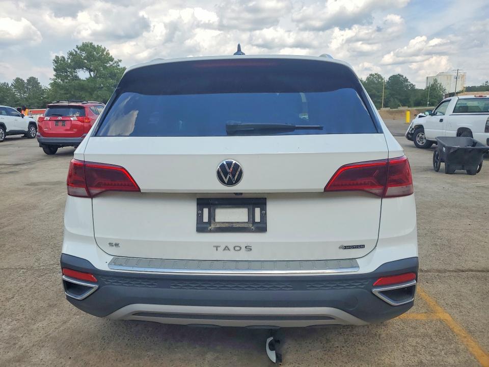 55489266 :رقم المزاد ، 3VVWX7B20NM049041 vin ، 2022 Volkswagen Taos مزاد بيع
