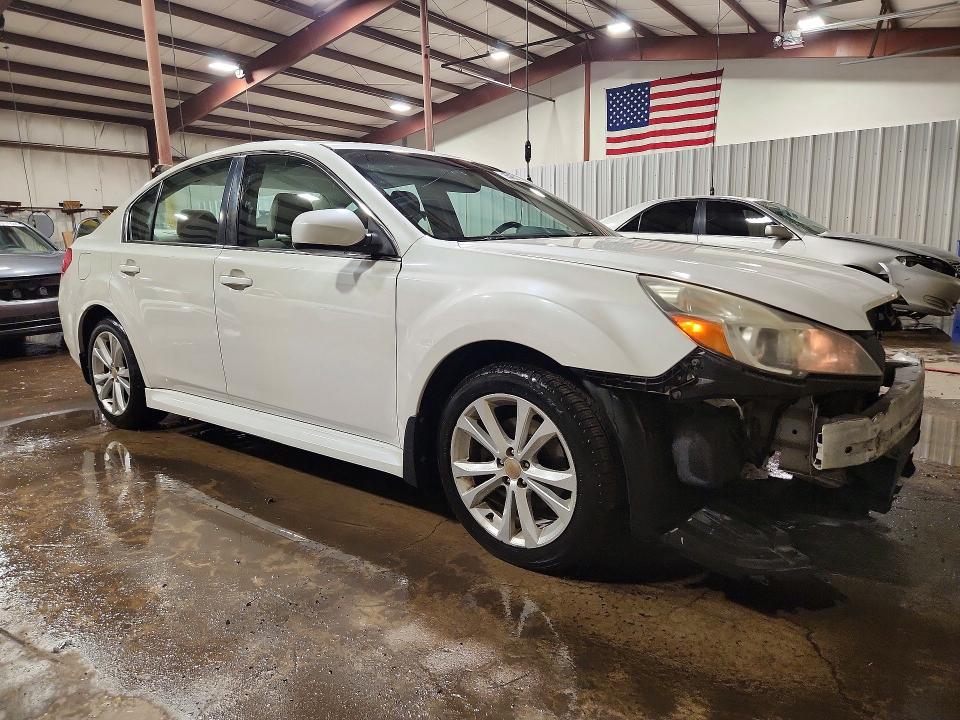 85455735 :رقم المزاد ، 4S3BMBD68E3006576 vin ، 2014 Subaru Legacy مزاد بيع
