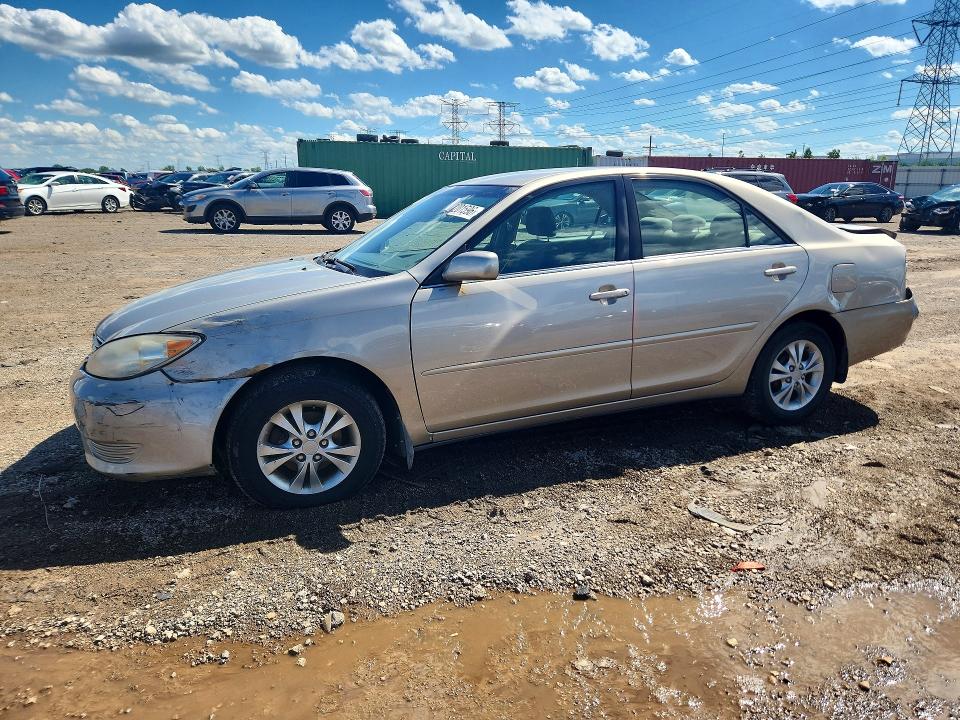 2005 Toyota Camry მანქანა იყიდება აუქციონზე, vin: 4T1BE32K85U023452, აუქციონის ნომერი: 57201596