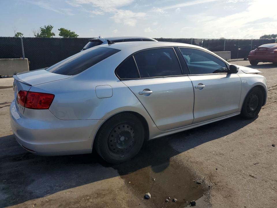 57932716 :رقم المزاد ، 3VWDX7AJ4BM315720 vin ، 2011 Volkswagen Jetta مزاد بيع