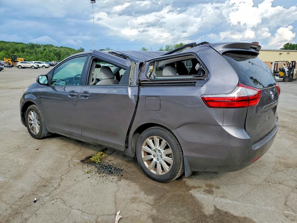 57293596 :رقم المزاد ، 5TDJK3DCXFS127171 vin ، 2015 Toyota Sienna مزاد بيع